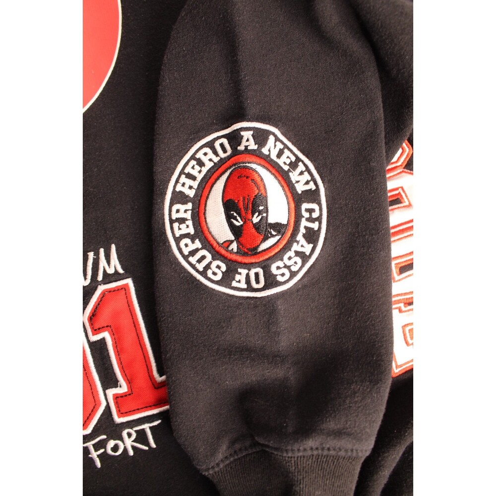 Marvel Comics Sweatshirt XL Youth Deadpool Maximum Effort 91 Embroidered Graphic - Picture 8 of 9